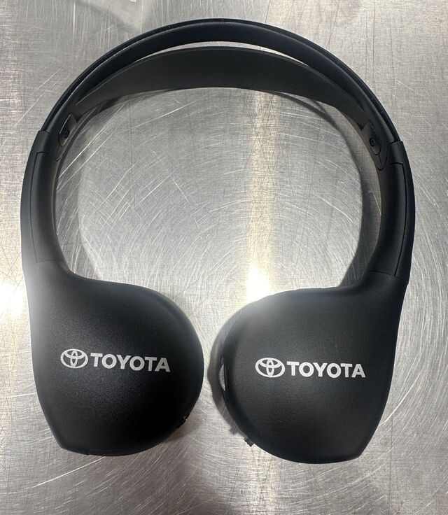 PT94300140 - Audio/Video: Entertainment, Wireless Headphones for Toyota Image