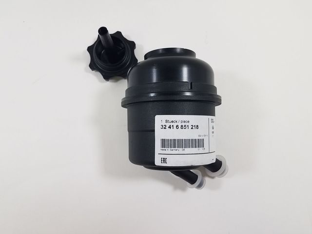 URO Parts Power Steering Reservoir With Cap & Seal Guatemala