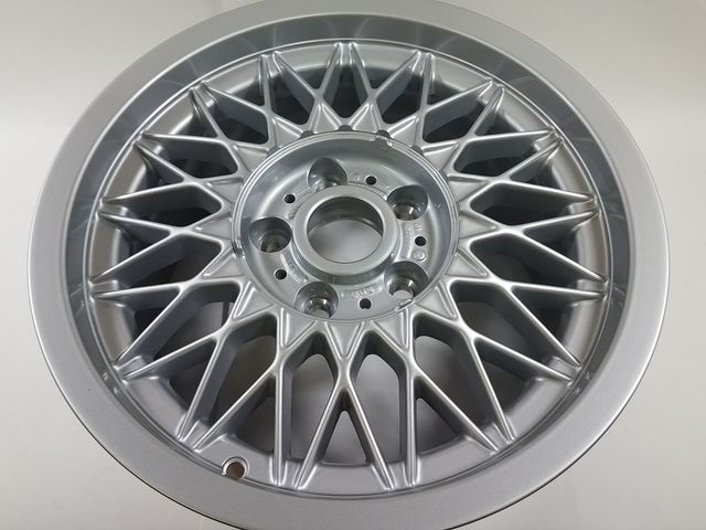 Dream 36112225518 - Light Alloy Rim H36110 (36-11-2-225-518) | BMW