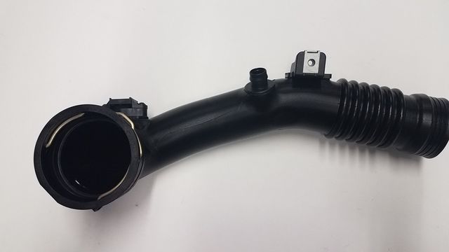 13717609811 - 2011-2017 BMW Rear Duct (13-71-7-609-811