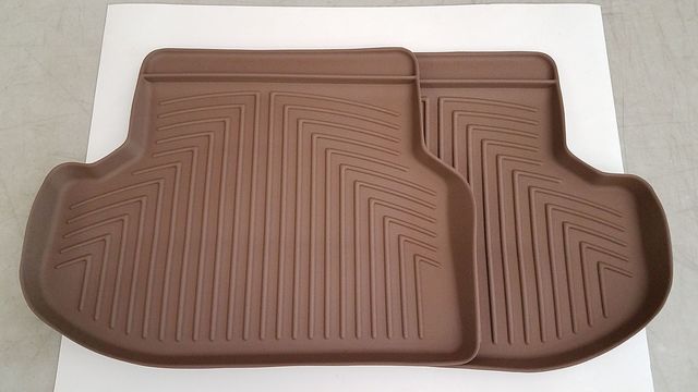 82112286148 - Interior: All Weather Rubber Floor Liners, Rear Beige for BMW Image