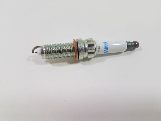 Original Quality Iridium Spark Plug Bujias OEM 12120039664
