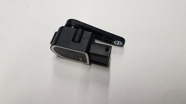 37146853753 - 2006-2016 BMW Level Sensor (37-14-6-853-753