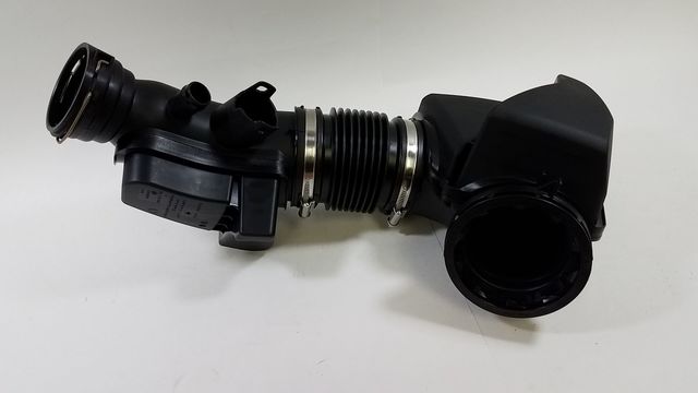 13718601681 - 2017-2021 BMW Resonator Assembly (13-71-8-601