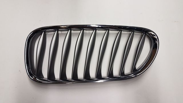 51117117757 - 2003-2008 BMW Z4 Hood Grille, left (51-11-7-117-757