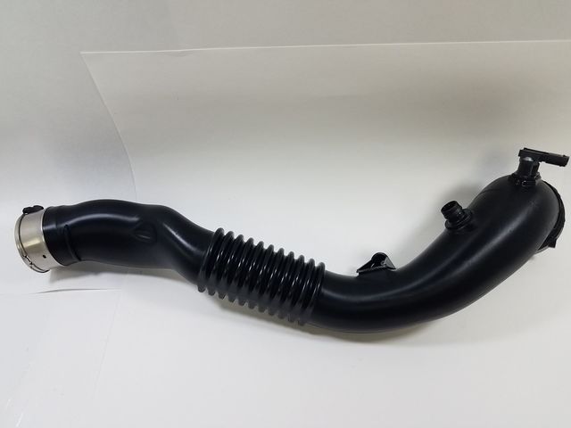 13717604033 - 2011-2018 BMW Air Duct (13-71-7-604-033