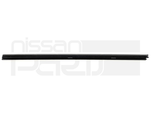                                     R32 2-DOOR INNER BELT MOULDING RH
                                