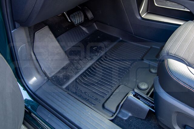 し鉄幕 Studioのガープ Genuine All-season Floor Mats (rock Creek) (2nd Row Captains