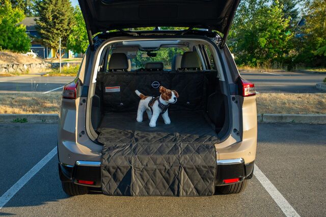 T99C36MA0P - : PET CARGO AREA PROTECTOR (T33 ROGUE) for Nissan: Rogue Image