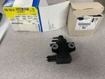 84137514 - : Rear Passenger Side Bumper Fascia Tail Lamp Opening Bracket for GM Image