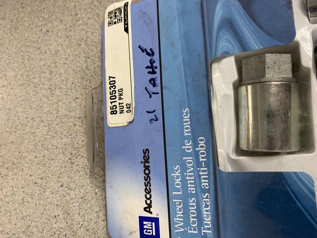 85548789 - : Thatcham Wheel Lock Kit - Chrome for Buick: Enclave | Cadillac: Escalade, Escalade ESV, LYRIQ, SRX, XT5, XT6 | Chevrolet: Silverado EV | GMC: Sierra EV Image