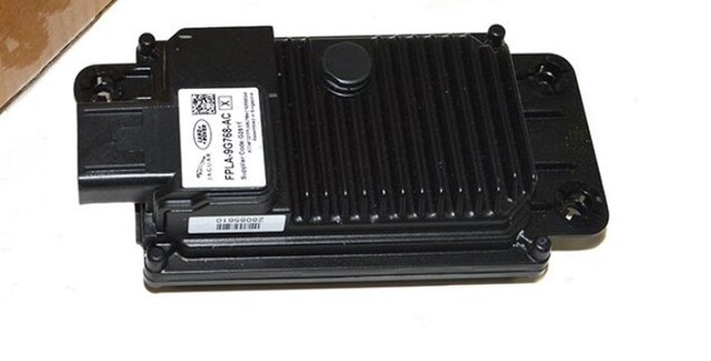 LR062658 - Electrical: Cruise Control Distance Sensor for Land-Rover Image