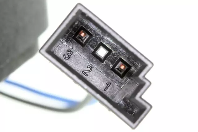 V20730193 - Exterior: Tailgate Release Switch for VEMO Image