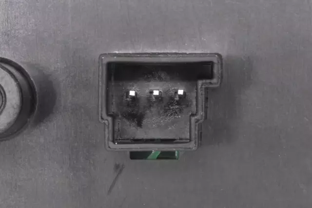 V30730230 - Interior: Door Window Switch for VEMO Image