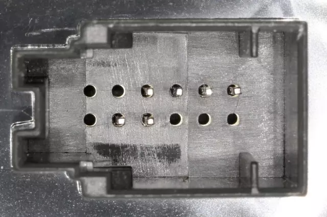 V20730143 - Interior: Door Window Switch for VEMO Image
