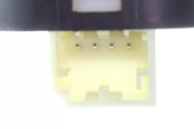 V10730276 - Interior: Door Mirror Switch for VEMO Image