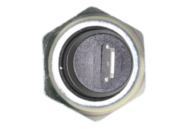 V32730001 - Interior: Engine Oil Pressure Switch for VEMO Image