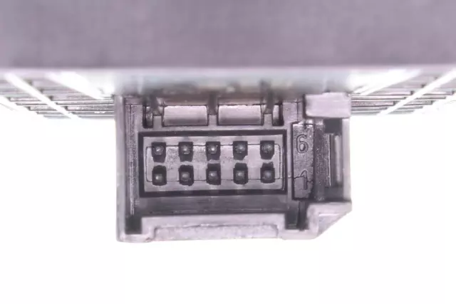 V10730321 - Interior: Door Window Switch for VEMO Image