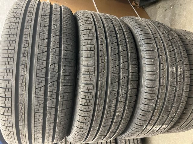 New Genuine Volvo XC90 21