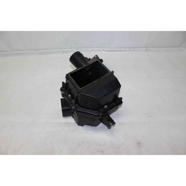 31338027 - : Air Filter And Housing Assembly for Volvo Image