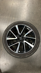 XC90 Volvo 21" Wheels and Tires Used. - Volvo (5039)