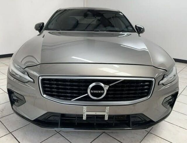 32368137 - : Upper Grille Volvo S60 2019-Up R-design Checkered for cars w/o camera for Volvo Image