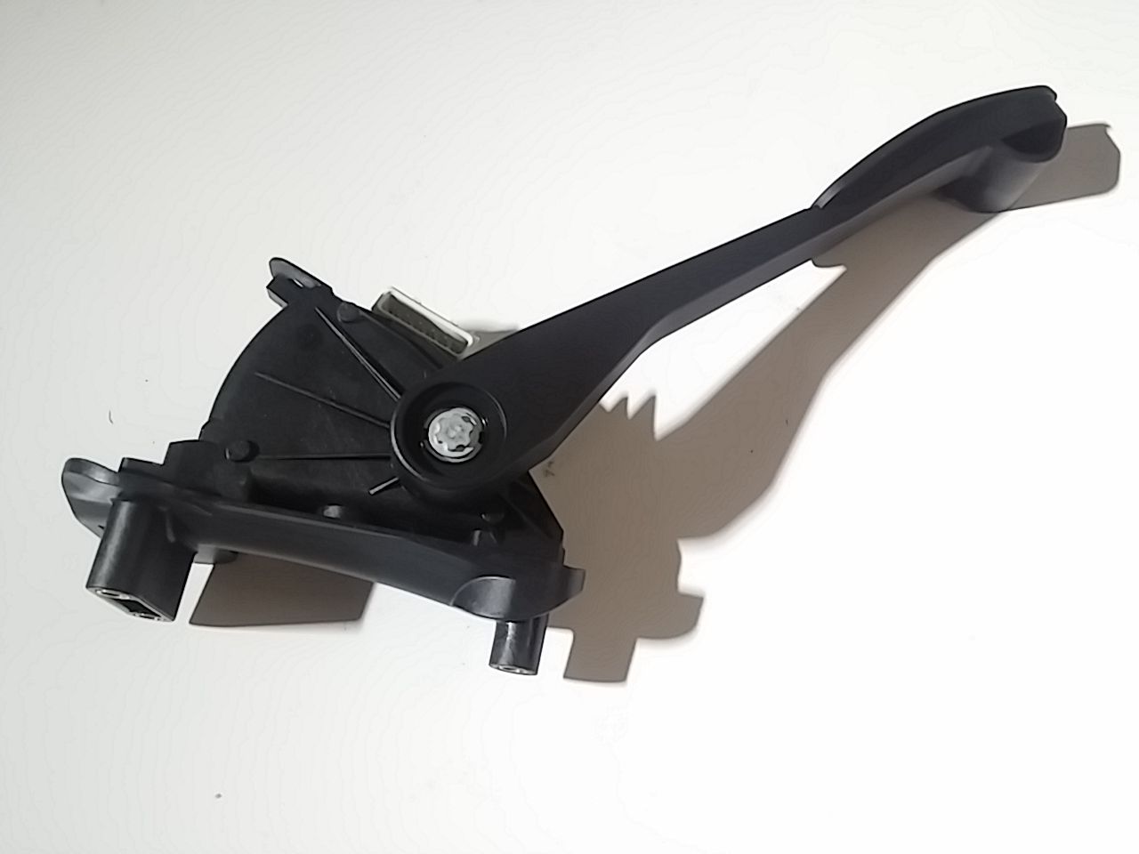 30683516 - Fuel System: Pedal Travel Sensor for Volvo: S60, S80, V70 Image