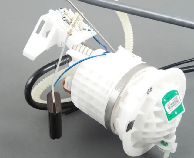 16-14-6-765-124 - Fuel Filter and Level Sensor Sending Unit 2002