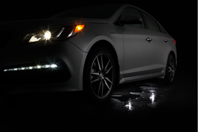 C2067ADU00 - Exterior: PUDDLE LIGHTING KIT for Hyundai: Sonata Image