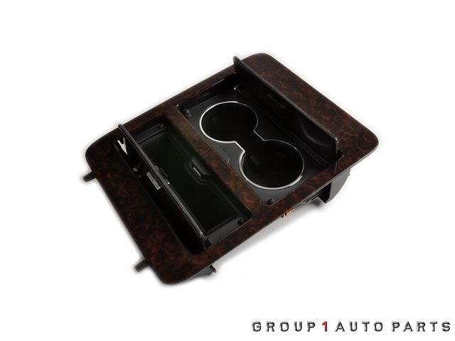 23164631 - Body: Bezel for Cadillac: Escalade, Escalade ESV, Escalade EXT | Chevrolet: Avalanche, Silverado 1500, Silverado 2500 HD, Silverado 3500 HD, Suburban 1500, Suburban 2500, Tahoe | GMC: Sierra 1500, Sierra 2500 HD, Sierra 3500 HD, Yukon, Yukon XL 1500, Yukon XL 2500 Image