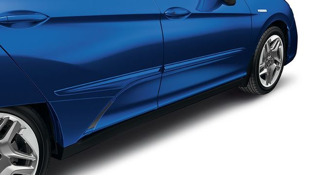 8P05TRT110 - Exterior: Body Side Moldings - White Orchid Pearl for Honda: Clarity Image