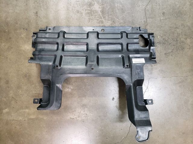 日産スカイラインR33GT-R❓ エンジンカバー 日産スカイラインR33GT-R❓ エンジンカバー Nissan Skyline R32