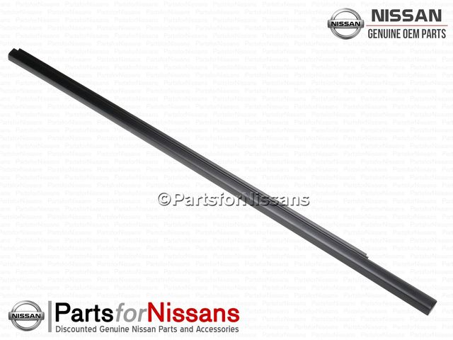 NISSAN ベルトモールディング
