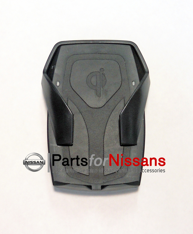 999F7V4000 - Merchandise: Charging Kit, Smartphone, Wireless for Nissan: Altima, Armada, Maxima, Murano, TITAN, TITAN XD Image