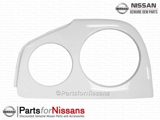 Nissan Skyline R34 Rh Rear Combination Lamp Molding 26552-AA104