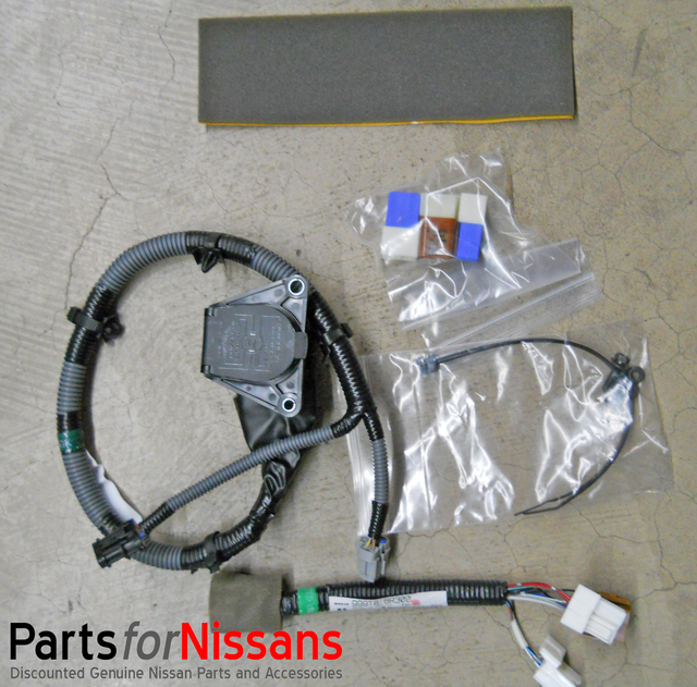 999T8KR020 - Body: Hitch, Harness, 7-Pin for Nissan: Xterra Image