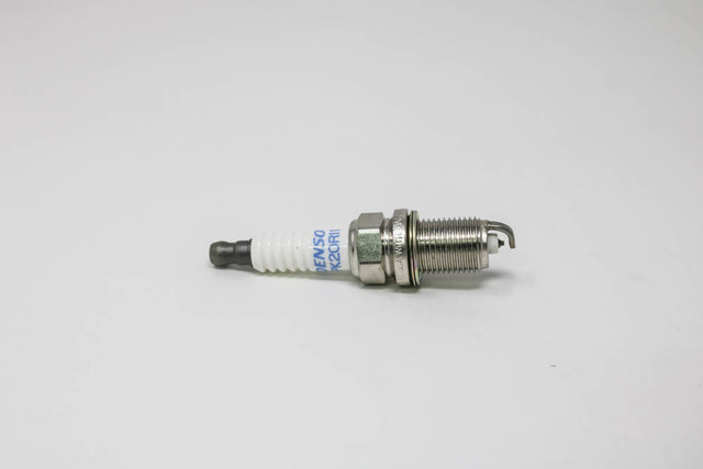 909190117883 - : Plug Spark for Toyota Image