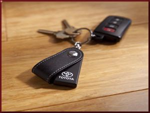 PT72503150 - Electronics: Key Finder for Toyota: 4Runner, Avalon, Camry, Celica, Corolla, Corolla iM, Echo, FJ Cruiser, Highlander, Land Cruiser, Matrix, MR2 Spyder, Prius, Prius C, Prius Plug-In, Prius V, RAV4, Sequoia, Sienna, Solara, Tacoma, Tundra, Venza, Yaris, Yaris iA Image
