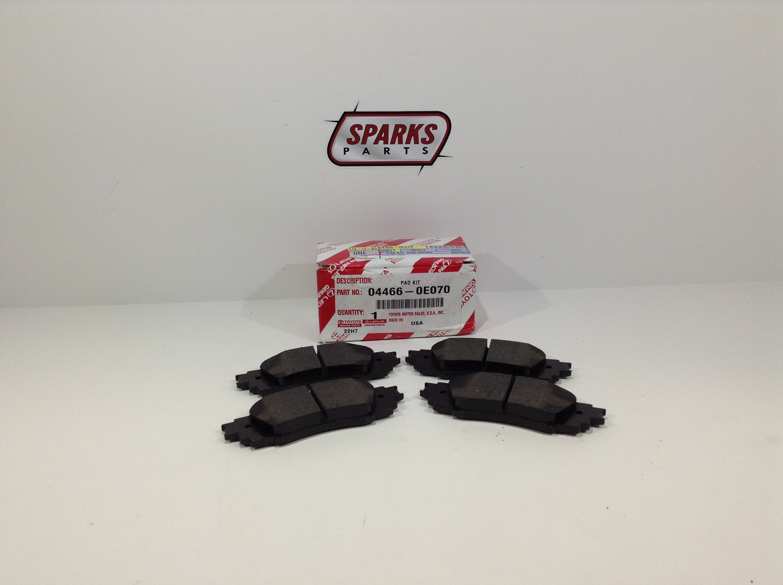 44660E070 - Brakes: Brake Pads for Toyota: Avalon, Camry Image
