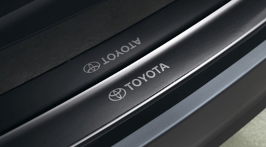 PT92948180 - Body: 2014-2019 Toyota Highlander - Rear Bumper Applique for Toyota: Highlander Image