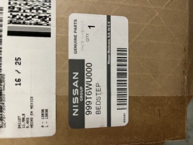 999T6WU000 - Exterior: Rear Bumper Step-Up Assist for Nissan Image