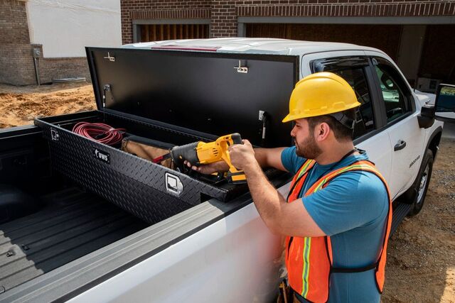 19329974 - Exterior: Cross Bed Low Profile Single Lid Aluminum Tool Box in Matte Black Powder Coated Diamond Tread by UWS® for Chevrolet: Silverado 1500, Silverado 1500 LD, Silverado 1500 LTD, Silverado 2500 HD, Silverado 3500 HD | GMC: Sierra 1500, Sierra 1500 Limited, Sierra 2500 HD, Sierra 3500 HD Image