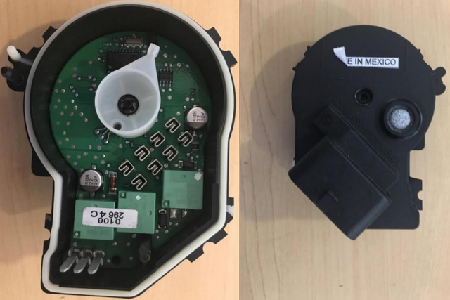 88958172 - Body: Wiper Motor Cover for GM Image