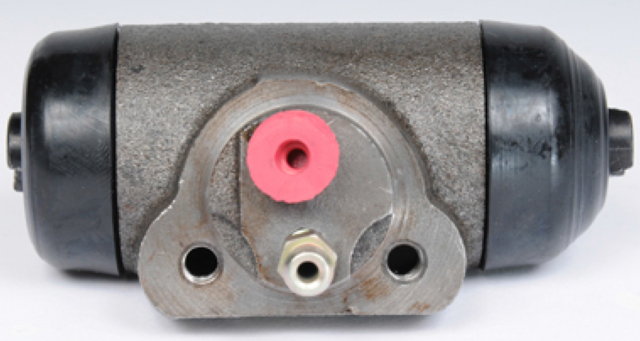 19133370 - Brakes: Wheel Cylinder for Chevrolet: Silverado 1500, Silverado 1500 Classic, Silverado 1500 HD, Silverado 1500 HD Classic, Silverado 2500 HD, Silverado 2500 HD Classic, Silverado 3500, Silverado 3500 Classic, Silverado 3500 HD | GMC: Sierra 1500, Sierra 1500 Classic, Sierra 1500 HD, Sierra 1500 HD Classic, Sierra 2500 HD, Sierra 2500 HD Classic, Sierra 3500, Sierra 3500 Classic, Sierra 3500 HD Image