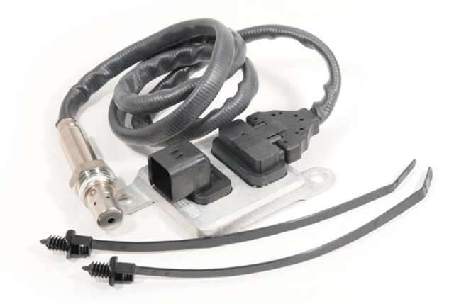 19302360 - : Nitrogen Oxide Sensor with Clips for GM Image
