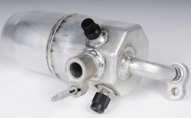 20828234 - : Air Conditioning Accumulator for Cadillac: Escalade, Escalade ESV, Escalade EXT | Chevrolet: Avalanche, Avalanche 1500, Avalanche 2500, Silverado 1500, Silverado 1500 Classic, Silverado 1500 HD, Silverado 1500 HD Classic, Silverado 2500 HD, Silverado 2500 HD Classic, Silverado 3500, Silverado 3500 Classic, Silverado 3500 HD, Suburban 1500, Suburban 2500, Tahoe | GMC: Sierra 1500, Sierra 1500 Classic, Sierra 1500 HD, Sierra 1500 HD Classic, Sierra 2500 HD, Sierra 2500 HD Classic, Sierra 3500, Sierra 3500 Classic, Sierra 3500 HD, Yukon, Yukon XL 1500, Yukon XL 2500 Image