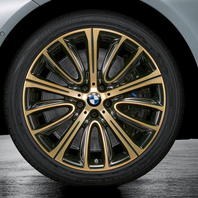 36115A2AF29 - : BMW OEM 628 SUMMER WHEEL AND TIRE SET IN NIGHT GOLD 20" for BMW Image