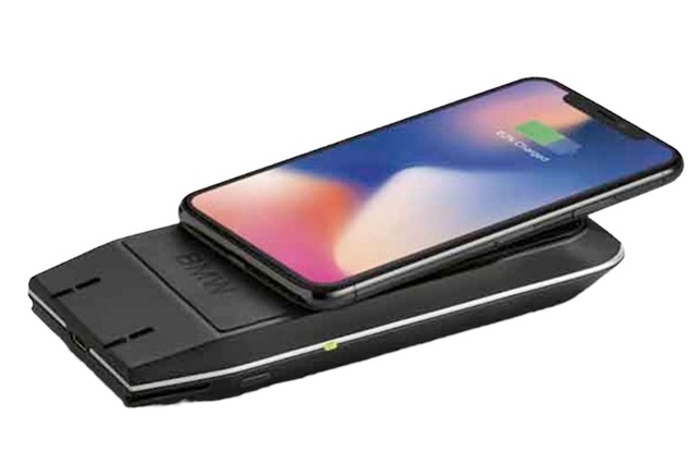 84102461531 - : BMW OEM UNIVERSAL WIRELESS CHARGING STATION for BMW: 230i, 330e, 330i, 430i, 540i, 640i xDrive Gran Coupe, 650i Gran Coupe, 650i xDrive Gran Coupe, 740i, 840i, M240i, M3, M340i, M4, M5, M550i xDrive, M760i xDrive, M8, X1, X2, X3, X4, X5, X6, X7, Z4 Image