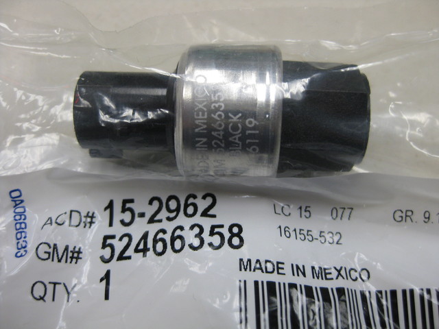 52466358 - : HVAC Pressure Switch for Cadillac: Escalade | Chevrolet: Blazer, C1500, C2500, C3500, C3500HD, K1500 Pickup, K2500 Pickup, K3500 Pickup, Lumina APV, Suburban C1500, Suburban C2500, Suburban K1500, Suburban K2500, Tahoe | GMC: C1500 Pickup, C2500 Pickup, C3500 Pickup, C3500HD, K1500 Pickup, K2500 Pickup, K3500 Pickup, Suburban C1500, Suburban C2500, Suburban K1500, Suburban K2500, Yukon | Oldsmobile: Silhouette | Pontiac: Trans Sport Image
