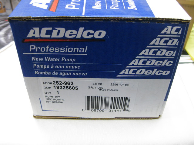 19325605 - : Engine Water Pump for GM Image